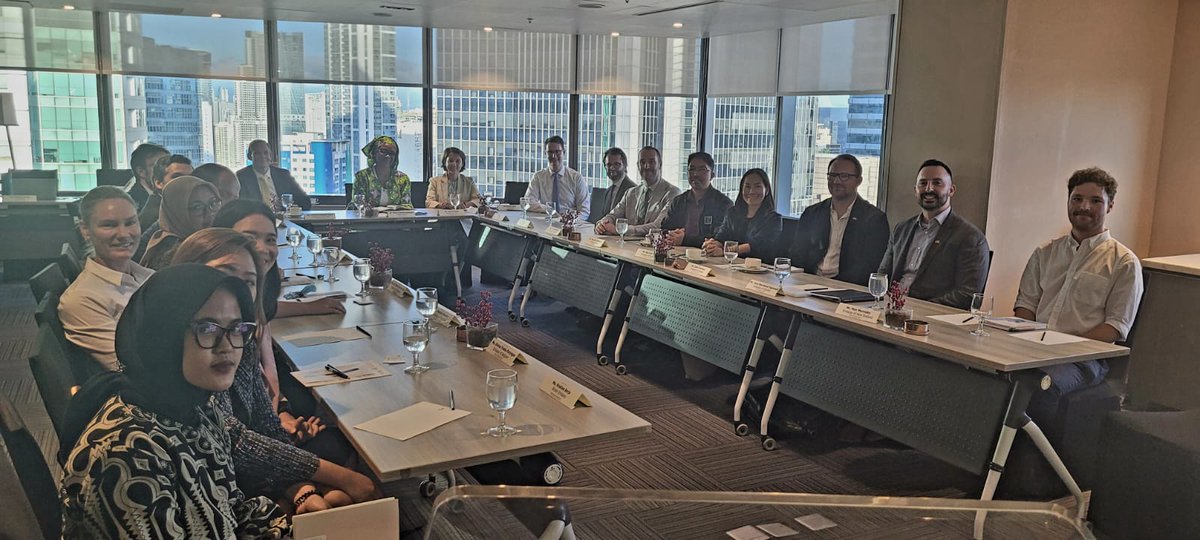 CanEmbPH's tweet image. in light of international human rights norms and standards. Canada continues to work with law enforcement agencies and civil society organizations in the Philippines to combat human trafficking and the Online Sexual Abuse and Exploitation of Children #OSAEC.
#16DaysOfActivism