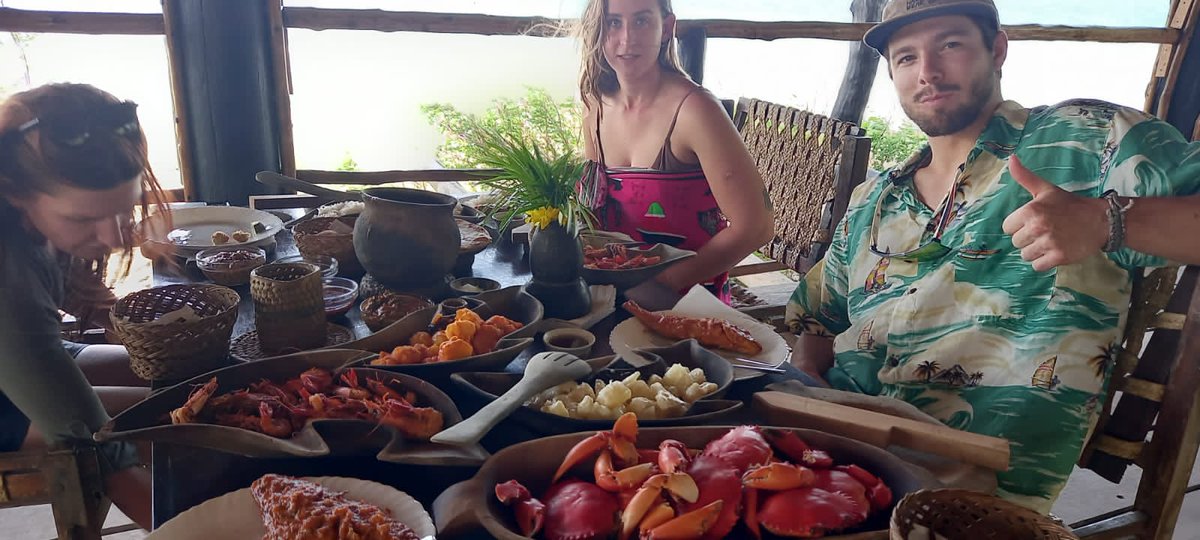 trip_sasa's tweet photo. EVERY SATURDAY AND SUNDAY ,For only Ksh 3500/= Enjoy a sun-drenched day of Snorkeling, Dolphin spotting, and sailing in the Kisite Mpunguti marine park. This package includes a mouth-watering seafood lunch. 
0717577577
#tembeakenya #TwendeWasini #wasiniisland #weekend https://t.co/fRaJbWbVOM