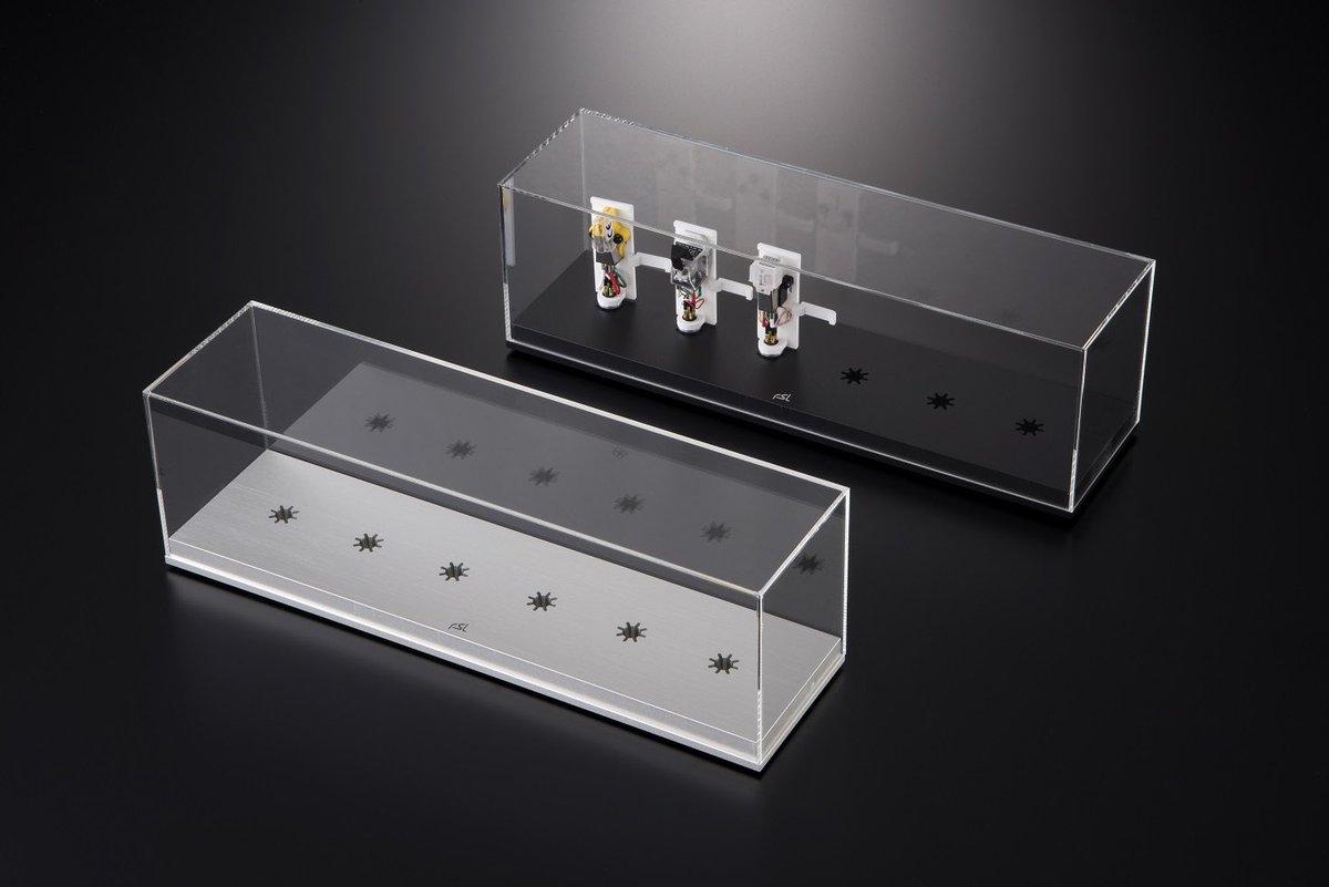 for SMiLE lab「FSL-SH1000」シェルメゾンが本日より発売致します！

プロダクトデザイナー黒川雅之氏とコラボレーションしたシェルキーパー

UVカット素材を採用したアクリルカバーにより紫外線の影響を抑えます

＃オーディオ　＃シェル　＃カートリッジ　＃アナログ