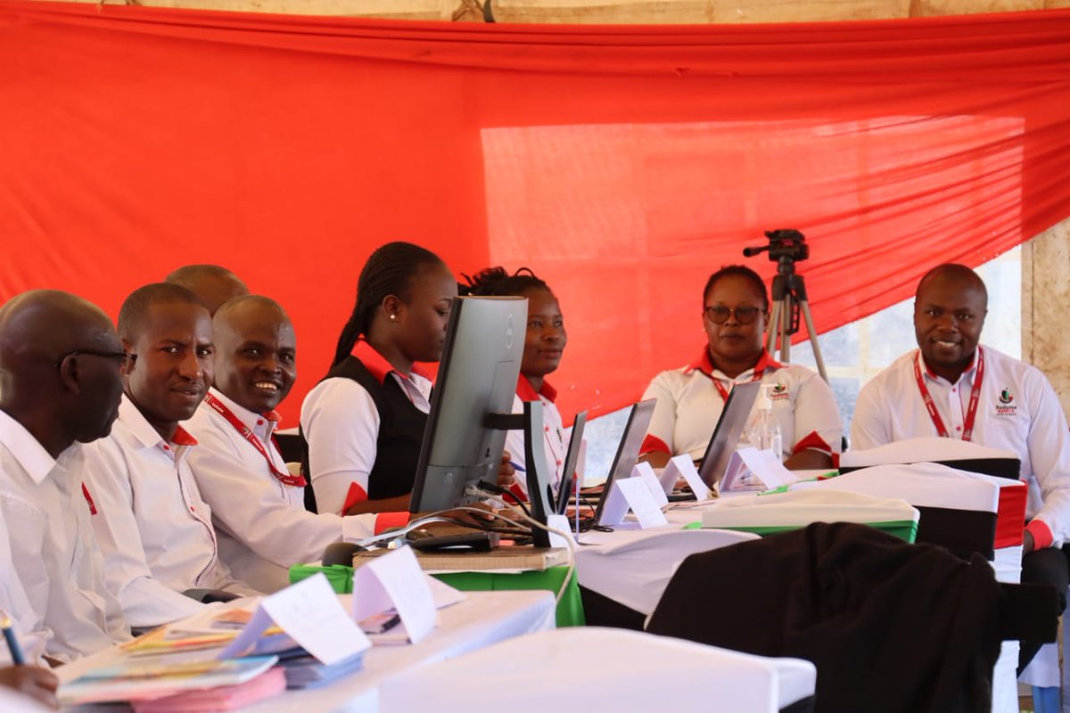 HudumaKenya's tweet photo. Tuko kwa ground delivering services at the grassroots #HudumaMashinaniBungoma at Kibabii University as we mark World Aids Day. https://t.co/MBwgKYuzkT