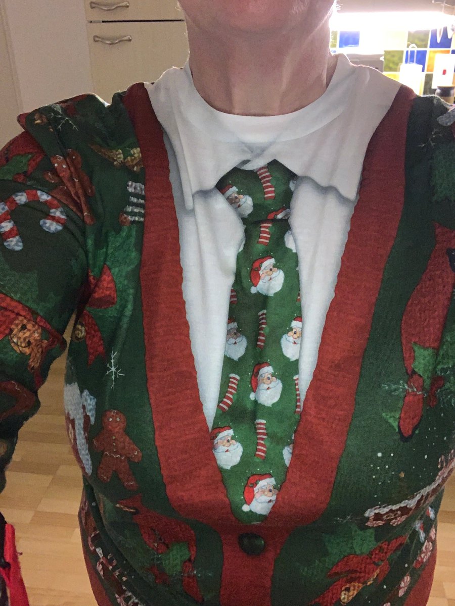 It’s December in the office 🤶 🎄 @DycePrimary <a href="/DycePri_Parents/">Dyce Primary School Parent Council</a>