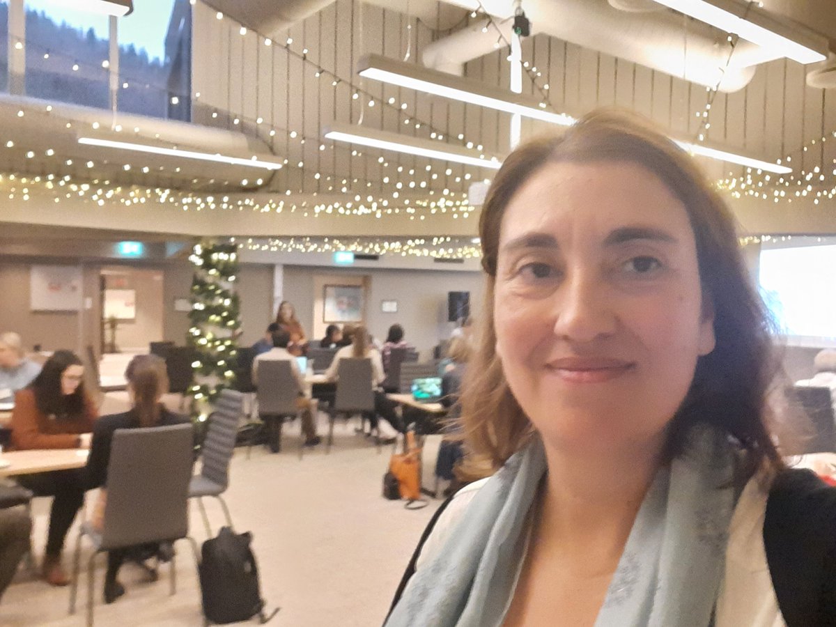 LauraSgreat's tweet photo. Ready for more project talking @alcalaidiomas 😅 https://t.co/S1W90inBVB