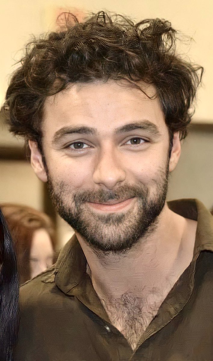 FrancineDupre's tweet photo. Aidan Turner
2013 The Boston Comic Con
Adorable ❤️❤️❤️
#Aidanturner #Thecomiccon https://t.co/bnnn8TQvvO