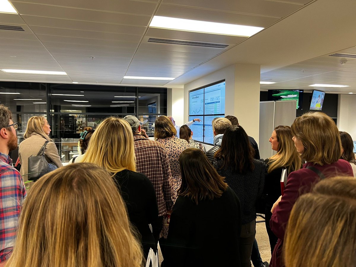 necommsgroup's tweet photo. An insightful evening with @pressjournal team discussing its digital transformation and what that means for communicators. Thank you for a wonderful evening. @fodonnell23 @EEcraigwalker @Erikkaburgh @rbuchan_PJ https://t.co/k3MDOIfH5r