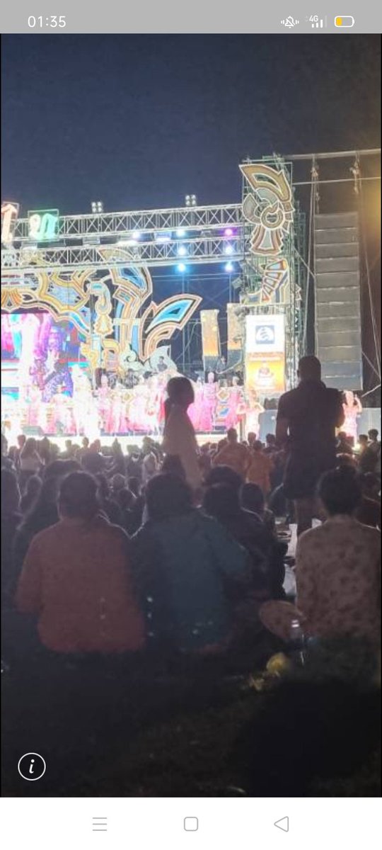 dab11185668's tweet photo. มื่อโดนFCแอบถ่าย https://t.co/enHkUzDQRY