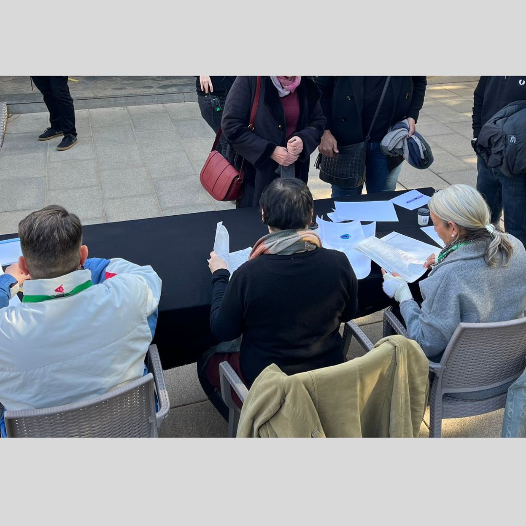GrupCHMSM's tweet photo. 🤝[ESPAI INCLUSIÓ]

Participació d'#ALCIL del #GrupCHMsm en l'organització (control d'assistència) de la Trobada de l’Espai d’Inclusió de @BCN_LesCorts a les instal·lacions del @CELaieta

#lescortsinclusives #inclusió #10anysinclusió @BCN_Accessible https://t.co/wT3DhlSdGT