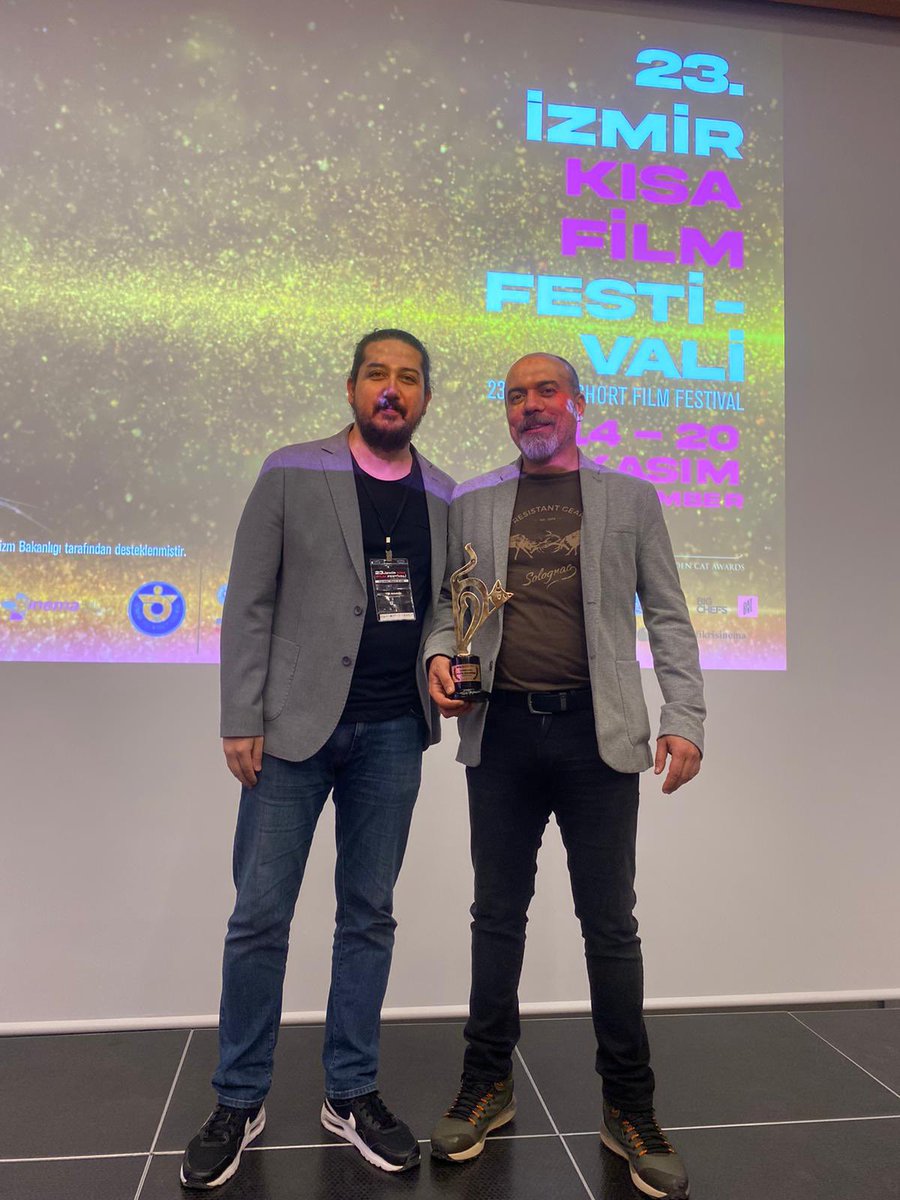 Radyo, Televizyon ve Sinema Bölümü mezunlarımızdan Yiğit Armutoğlu “İvan’ın Çocukluğu” isimli projesi ile 23. İzmir Kısa Film Festivali kapsamında İzmir Film Works Ulusal Kurmaca Yapım Destek Ödülü’nü kazanmıştır. Başarılarının devamını dileriz. #çomü #iletişim #film #kurmaca