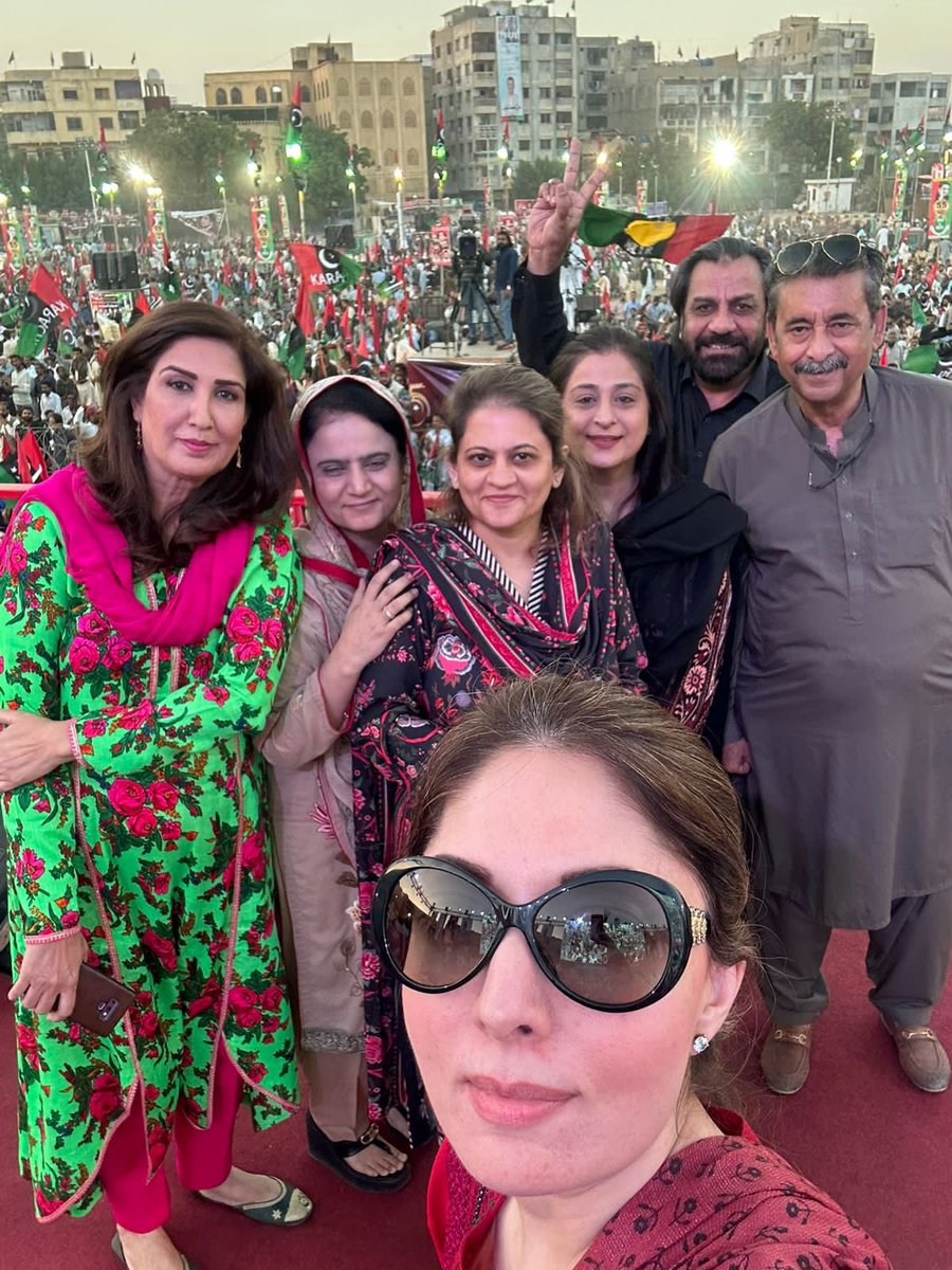 Information Secretary #PPP Women Wing Sindh , MPA @Sadiajavedppp with Beloved Chairman PPP @BBhuttoZardari is at stage of Nishtar Park Jalsa-Gah on the eve of #PPPFoundatinDay 
@sharmilafaruqi @ShahNafisa 
@SyedaShehlaRaza @Tanzeemtanveera @MuradAliShahPPP @NEWS_BILAWAL