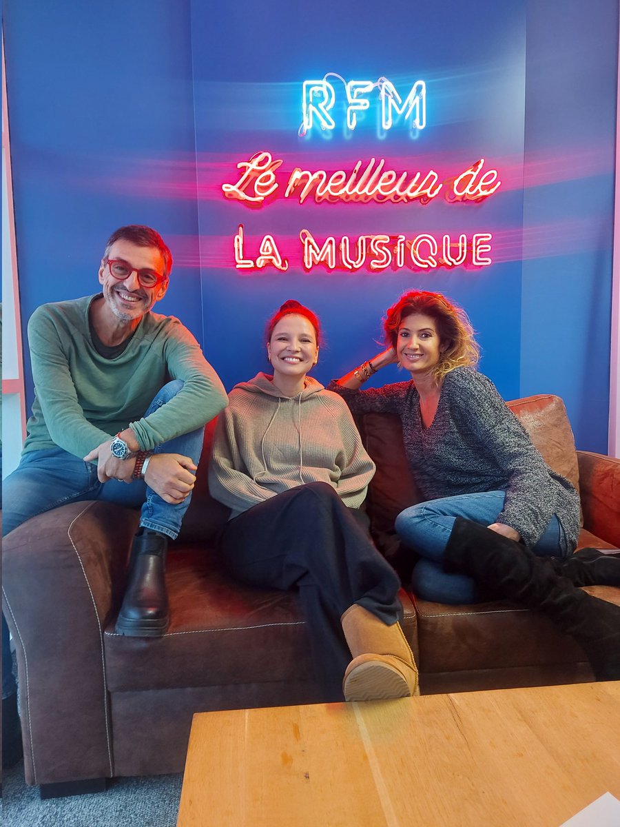 🥰 MERCI beaucoup <a href="/ANNESILAOFF/">AnneSilaoff</a> d'être venue ce matin nous faire un petit coucou dans le #MeilleurDesRéveils sur #RFM ! 😘

📌 Son nouvel album MADELEINES est disponible, parfait pour mettre au pied du sapin ! 💿🎄 #RFMMatin