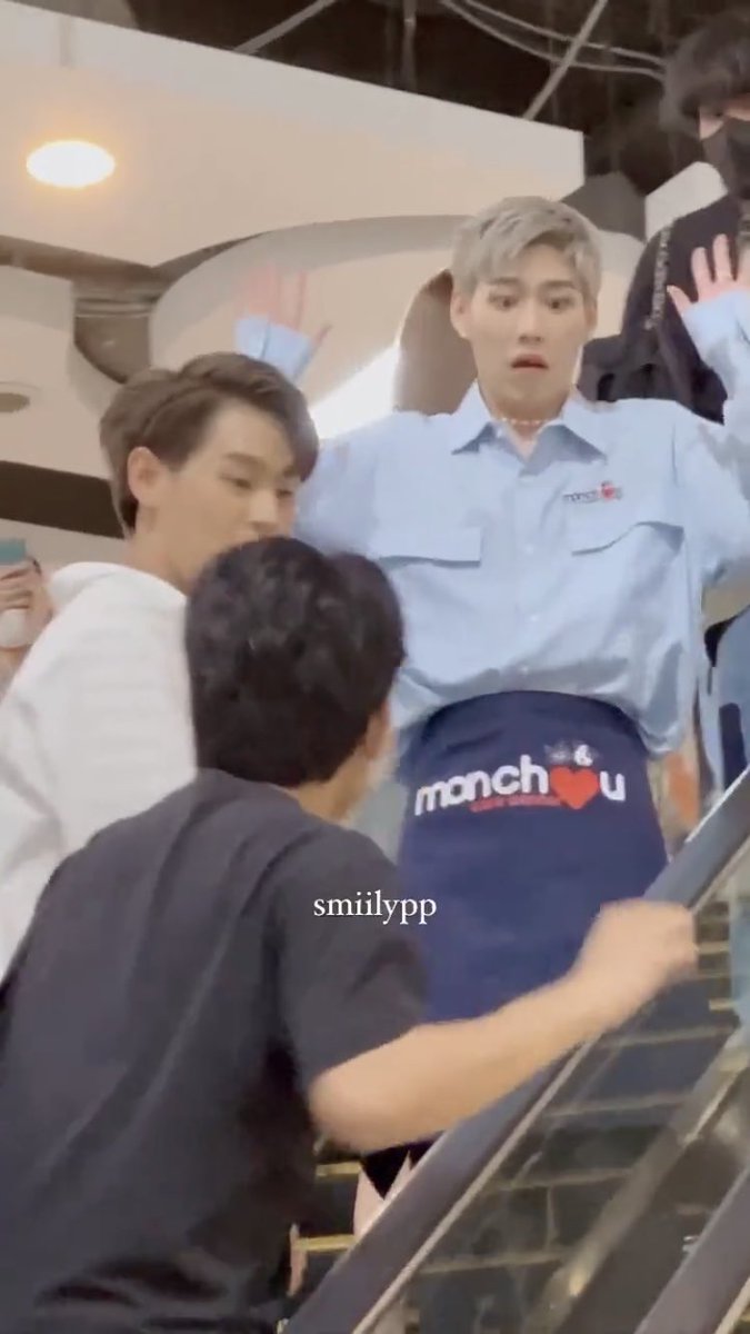 puddingsugarbb's tweet photo. พี ตกใจแล้วกลายเปนแพนด้าแดง เอนดุ https://t.co/Agzc4Q2JOP