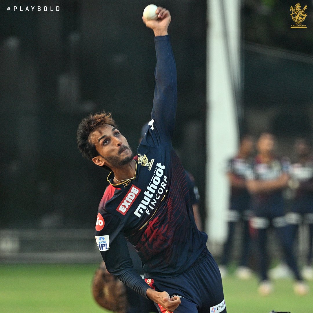 RCBTweets's tweet photo. Royal Challengers represent! 🫡

4️⃣ of our own to keep your 👀 on, come the ODI series against 🇧🇩 starting this Sunday. 💪

#PlayBold #TeamIndia #BANvIND https://t.co/Z3SbF0nI4s