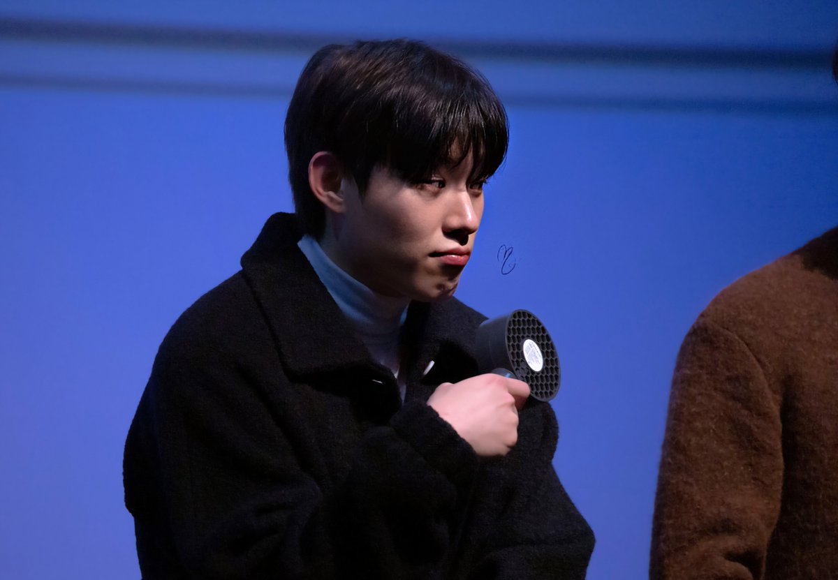 fe_doma_'s tweet photo. 221126 올빼미 무대인사 #김성철 https://t.co/PSm5ozMNy0