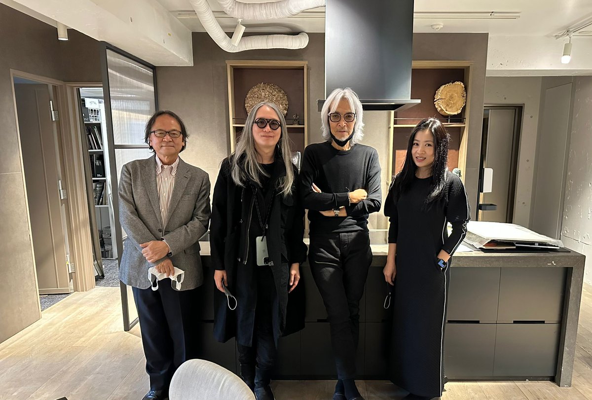 123Oneplus's tweet image. Meeting with Ryu Kosaka and Toshimichi Aoki again 

During our voyage to Tokyo, we also met with designers Ryu Kosaka and Toshimichi Aoki for a chat. It was great to finally meet up with friends we hadn't seen in years!
