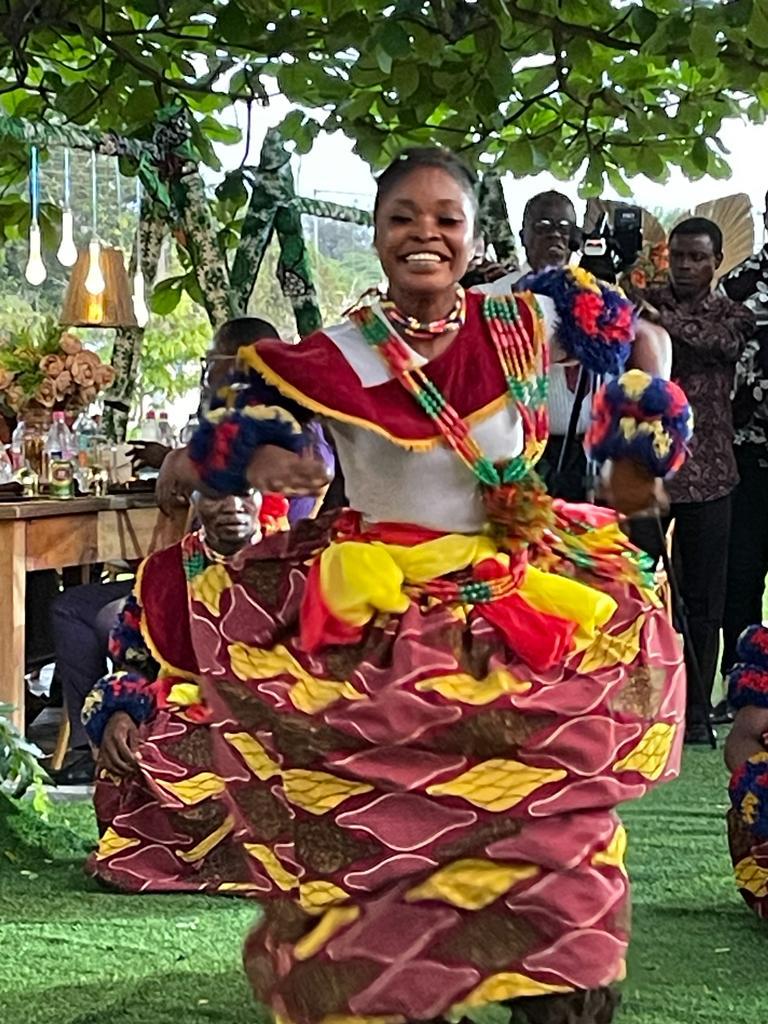 CatrionaLaing1's tweet photo. I've had a really good time in #CrossRivers State this week sampling some of the rich culture and learning a few new dance moves whilst I'm here. https://t.co/tzz75zdohD