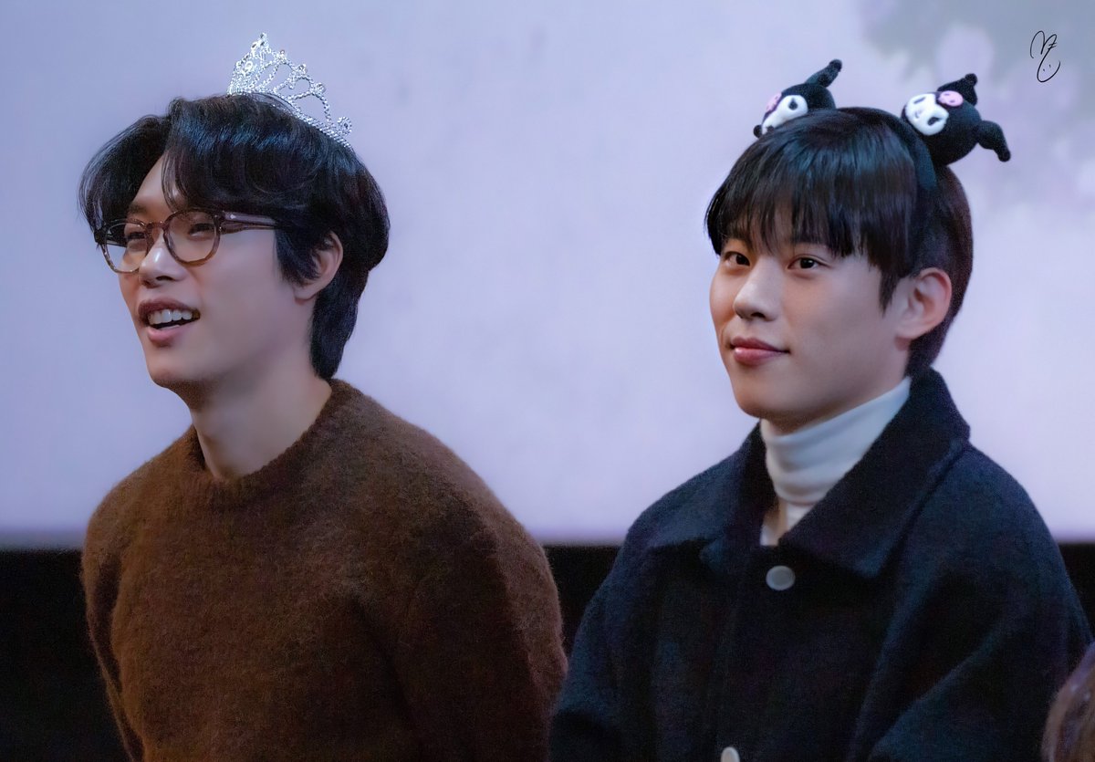 fe_doma_'s tweet photo. 221126 올빼미 무대인사 #김성철 #류준열 https://t.co/KMzoZ1adSK