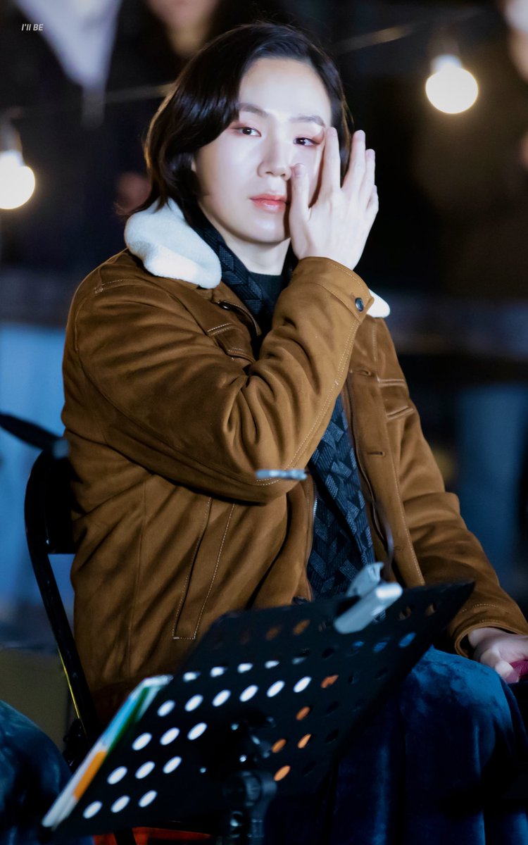 221129 원더버스킹
농협은행…..🫶🏻

#호피폴라 #아일