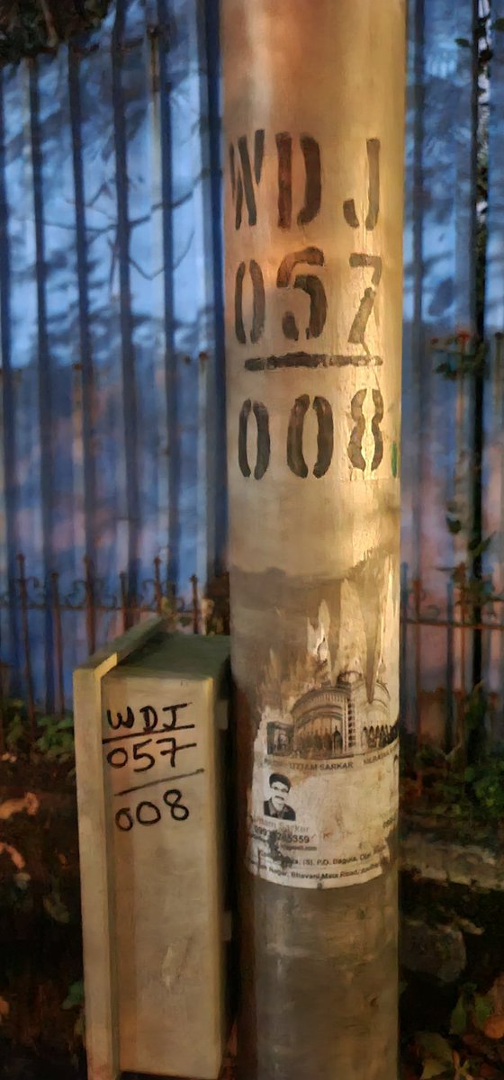 durgeshwagle's tweet photo. @Adani_Elec_Mum @mybmcWardRS @mybmc below pole light is not operational since last 6 months,its located in Bhoomi Valley Joggers Park in Thakur Village, Kandivali East, behind NG Suncity phase 3 @TVCFMumbai @nishithb https://t.co/OPkbl3Nw2e
