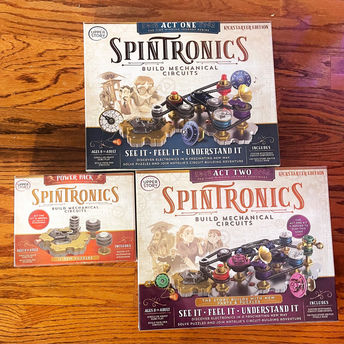 cardboardbits's tweet image. My Kickstarter copy of Spintronics from @UpperStoryCo has finally arrived! Super excited about getting this setup. #spintronics