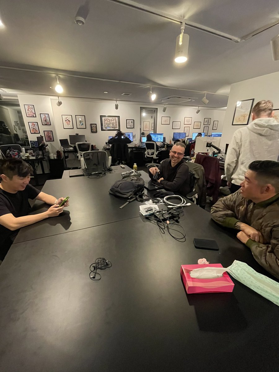 Alwaysupintheair tweet media