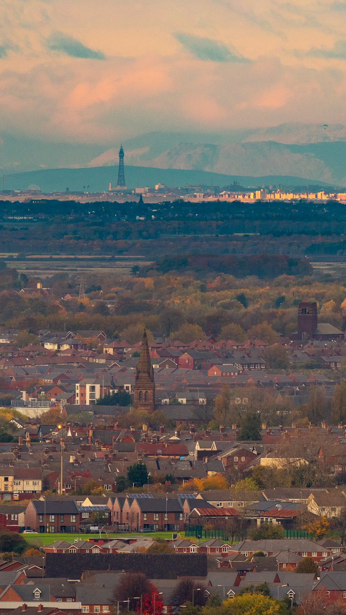 LiverpoolVista's tweet photo. A view of Blackpool from #Liverpool. https://t.co/HlfqpbVakS