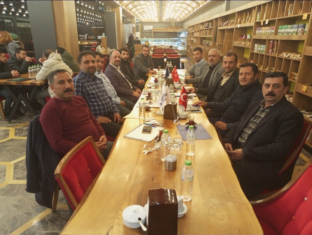 Asriad Malatya Şubesi olarak , Genel Kurul Toplantımızı yaptıktan sonraki ilk Komisyon Başkanları Toplantımızı gerçekleştirdik.

Toplantıda Komisyonlar olarak önümüzdeki dönem yapılacak olan çalışmaların planlamaları istişare edildi 

Hayırlara vesile olsun inşallah