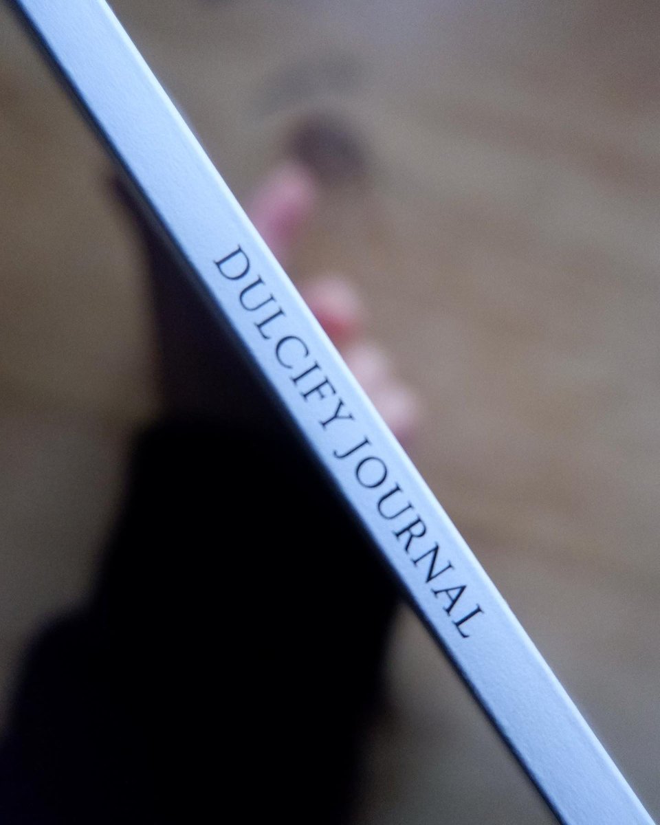 dulcifyjournal's tweet photo. THEY HAVE ARRIVED 📮 15 boxes of Issue 01 are now sitting in our flat in an avant-garde style. So excited to send out the first batch of orders today — thanks so much to everyone who has ordered so far, we really appreciate your support! https://t.co/gSsX1mDes4