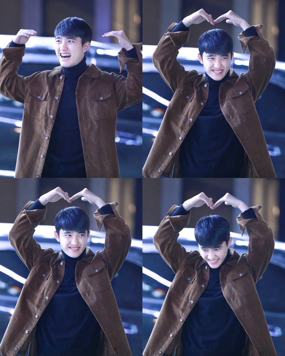 dksposts's tweet photo. kyungsoo is so cutieful 🫶🏼 https://t.co/wqJ2qOcdv7