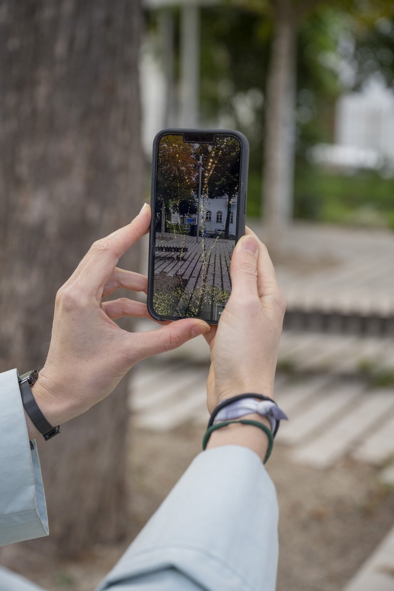fillipstudios's tweet photo. Throwback to Arabidopsis Symphony at @VIENNADESIGN last September, where visitors explored the hidden life of plants through #augmentedreality and #music.

+
Concept &amp; design by @fillipstudios 
DIgital design &amp; realization by @superpositioncc 
Pictures by Karo Pernegger https://t.co/NmkIeB2R16