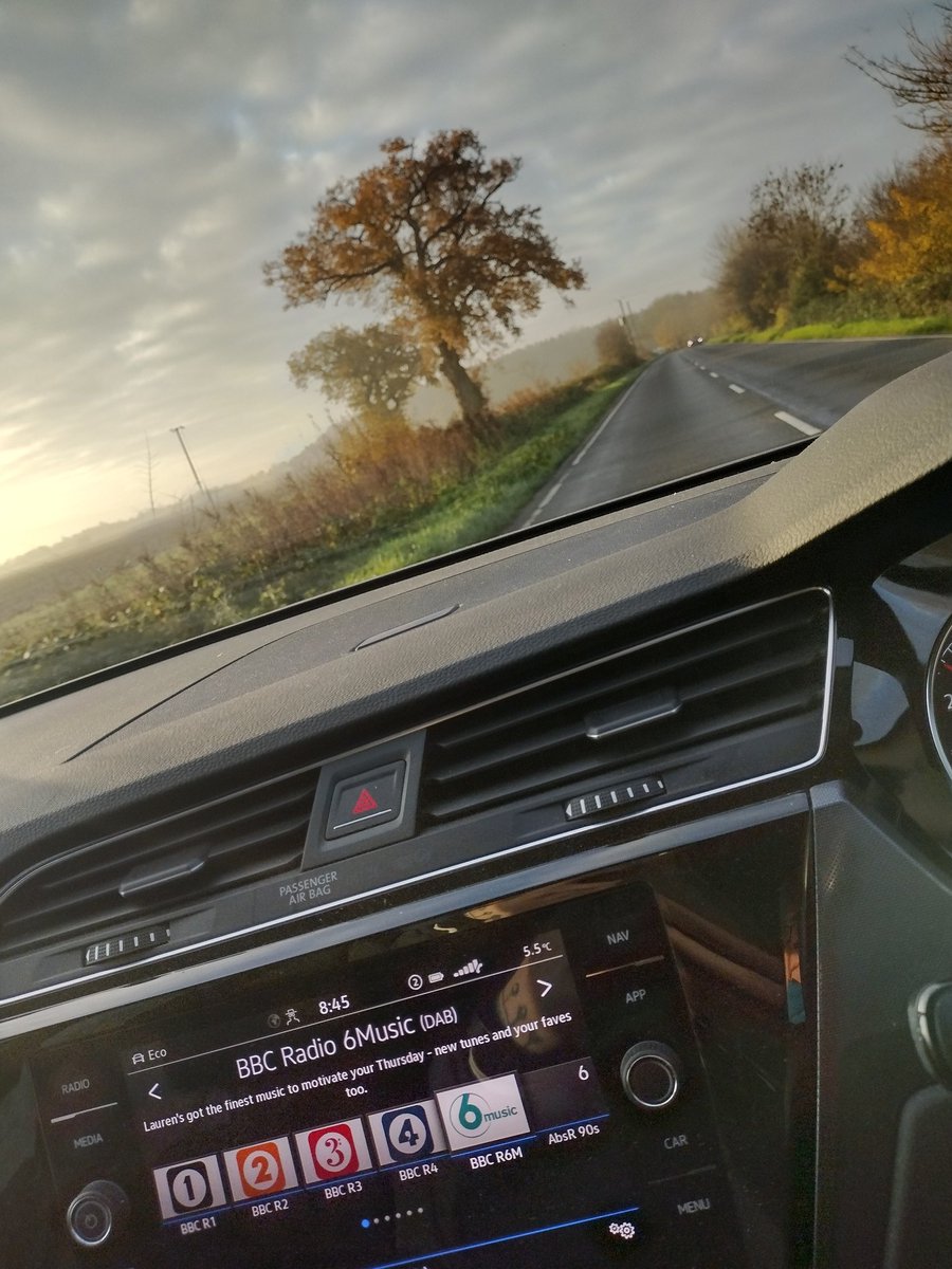 Nikki Goldup tweet media