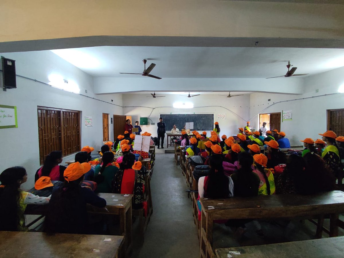 SrsvmNssUnit2's tweet photo. World AIDS day observation by the 
NSS Unit 
Sri Ramkrishna Sarada Vidyamahapitha  
Kamarpukur, Hooghly. https://t.co/FQeIQF65FF