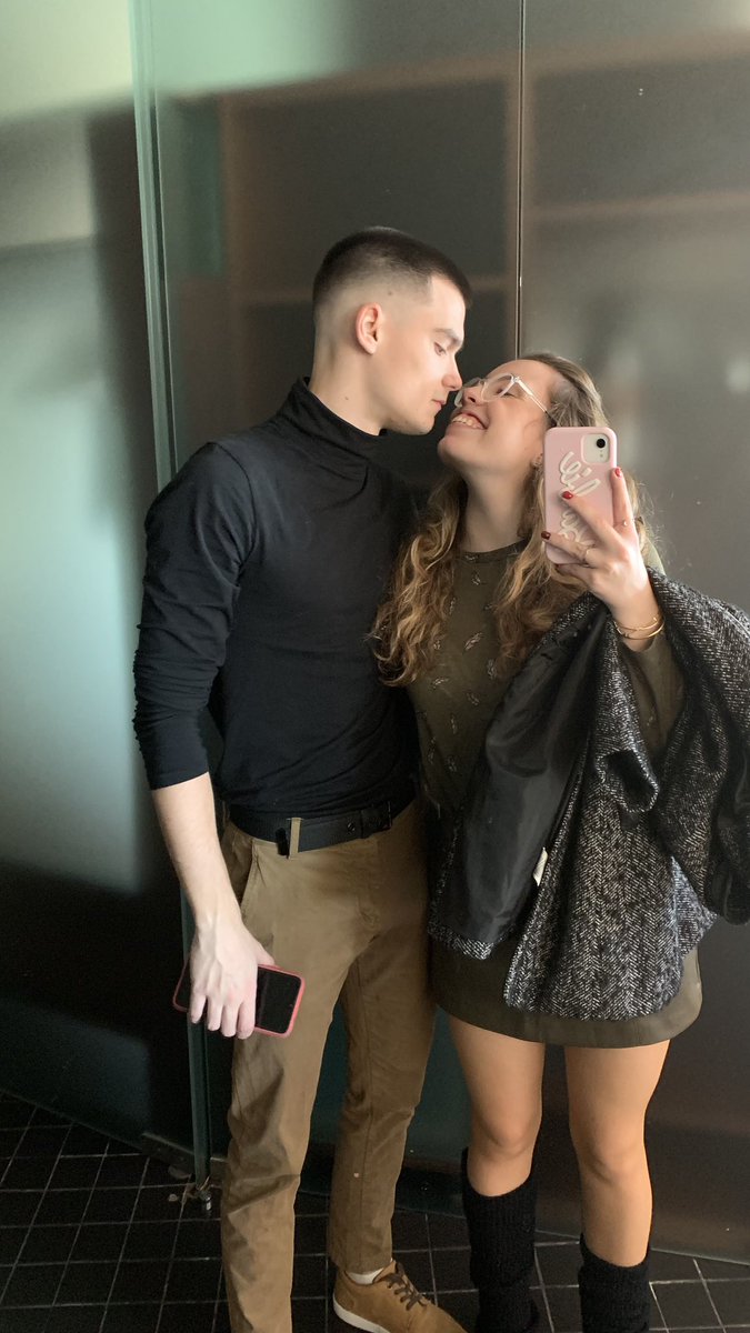 feliços 23 al meu costat rateta, estic molt orgullosa de tu i sé que tots ho estan. Em fas molt feliç 🥳❤️