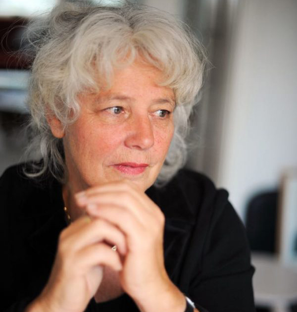 24 december, bij ons op De Paltz. Kerstconcertlezing Olga Franssen Over het thema Kerstmis in de klassieke muziek met als kerstgasten Hein Franssen, Edith Leerkes en Herman van Veen. hermanvanveenartscenter.com/product/kerstc…