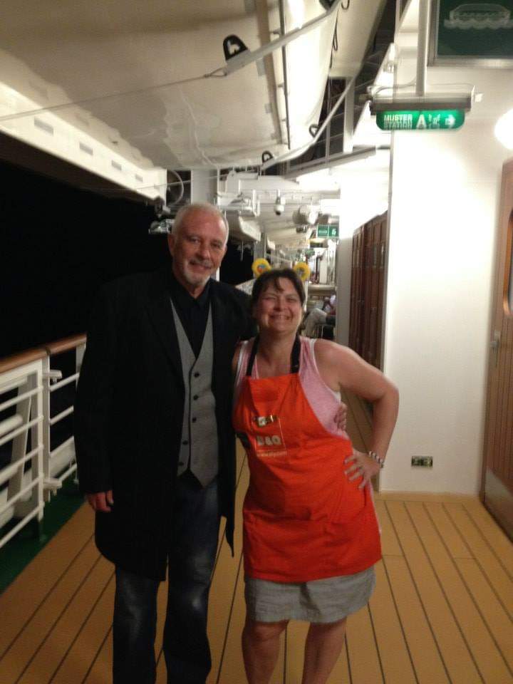 toteboxqueen's tweet photo. @davidessex4fans 9 years ago cant believe it an absolute pleasure to meet you https://t.co/JxWJdLUw0z