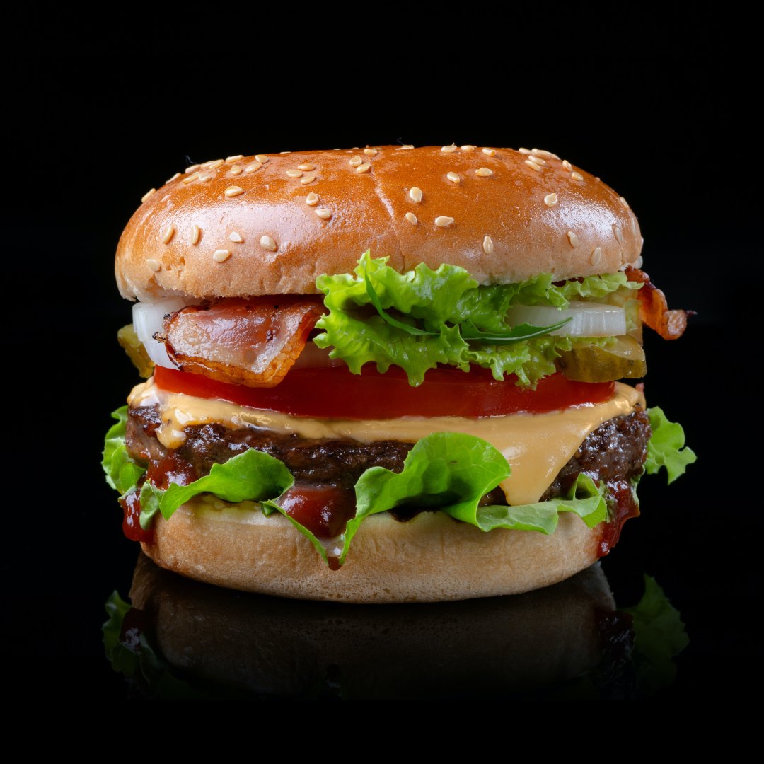 NovaTrade_'s tweet photo. #US #Fast #food #beef continues to contain powerful antibiotics (HP-CIA). The results have caused condemnation. The data suggests that #McDonald’s beef supplier uses at least five types of the HP-CIA, while #Wendy’s, #Walmart, and #Kroger use seven types.
https://t.co/28XqA8YFKV https://t.co/JrYTp8G9zP