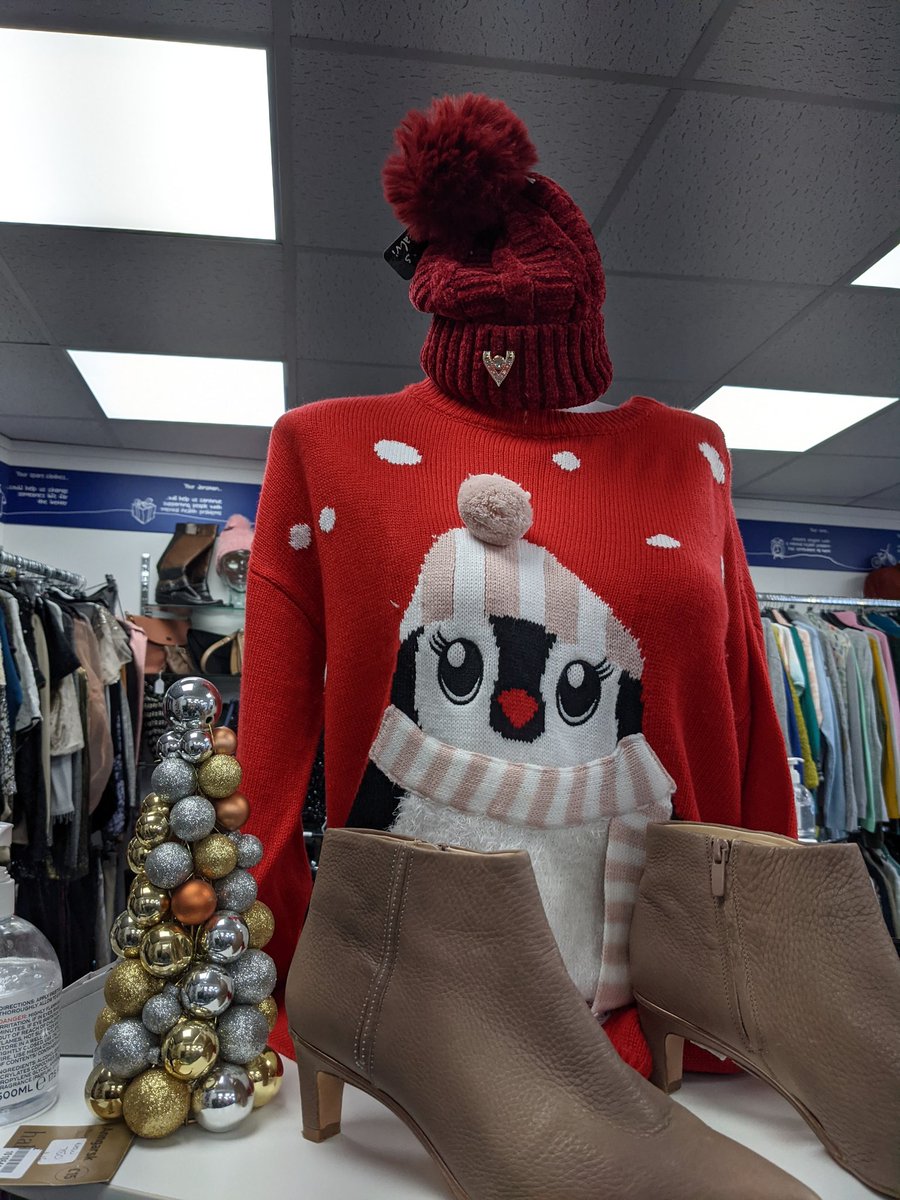 MoortownMind's tweet photo. It's the 1st December &amp; you know what that means? Christmas is coming!!!! 

#mind #moortown #mindshop #mymindshop #charity #Christmas #christmasoutfit https://t.co/JcFFJfY0sx
