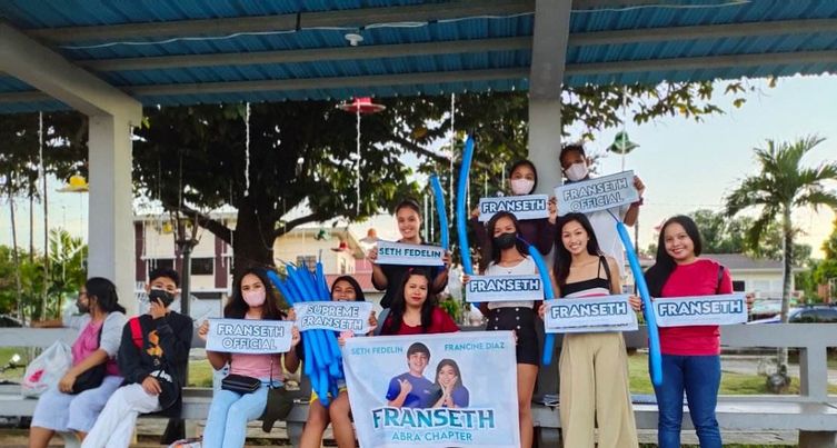 FranSethOFC_'s tweet photo. Presenting, our FranSeth Team Live in ABRA! They are now ready to witness the event! Spread the LOVE and enjoy, Team Live!

Reply "Enjoy kayo, Team Live" with our tagline:

ShiningFRANSETH InABRA https://t.co/NH05cdYNYR