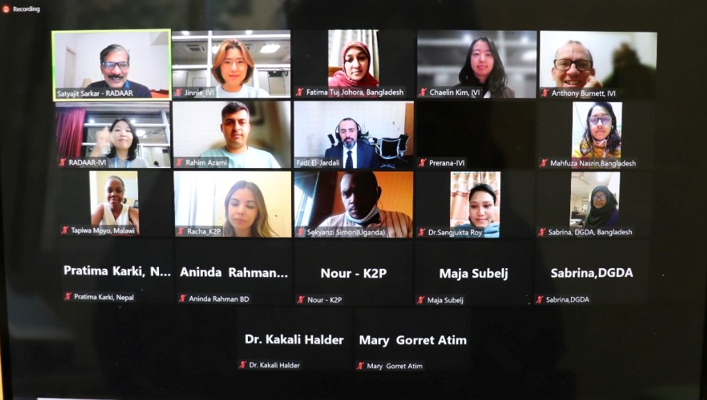 K2PCenter's tweet photo. We are pleased to celebrate the culmination of our targeted 3-month #K2PMentorshipProgram on #AMR in partnership with #RADAAR Project of @IVIHeadquarters & @WHO #EVIPNet where 4 countries 🇲🇼🇧🇩🇺🇬🇳🇵presented on their work to support translation of #AMR data into effective policies https://t.co/vn6hvGhNJ9