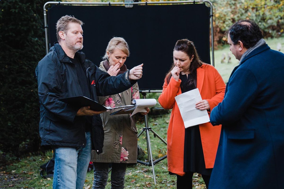 ADBarker's tweet photo. Some wonderful behind the scene stills from the HERE LIES… shoot taken by the brilliant @leeallenphotos
#shortfilm #filmmaking #stillsphotography #supportindiefilm #gomake https://t.co/cO1vSyitPI