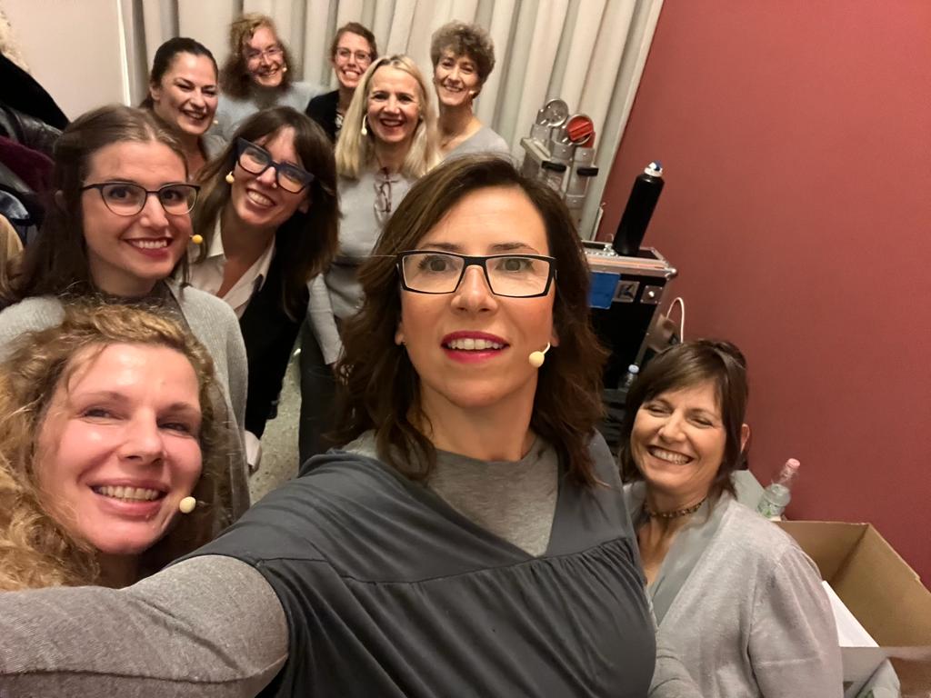 SandraCoecke's tweet photo. Today #theater #LAC #LUGANO about #FeelingScience by #STEM @EU_ScienceHub 8 #women #scientists talking about our #science #dreams #challenges #algorithms #AI #cybersecurity #toxicology #complexsystems #covid19 #Greek #Mythology #war
Be there!! Tickets https://t.co/bz4mMQ3Bzd https://t.co/WC7rC3I3cX