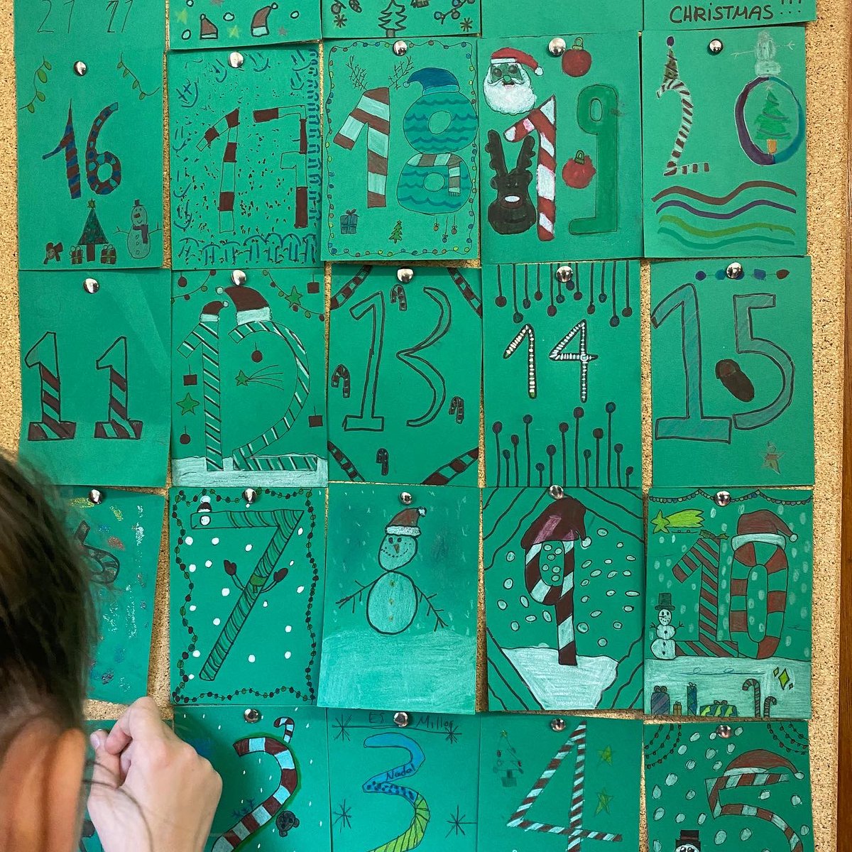 vedrunatorello's tweet photo. La màgia del Nadal ja arriba a l’escola amb els calendaris d’advent‼️
Comença el compte enrere…💫✨🎄
#mesmagic #laventuradaprendre https://t.co/i4BJR9YIqF