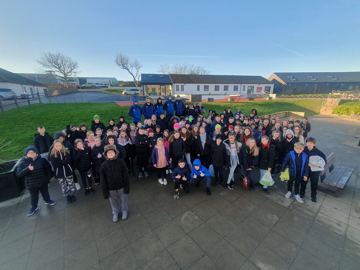 yggllangynwyd's tweet photo. Pwy sy'n barod am ddiwrnod arall o weithgareddau?

Who's ready for another day of activities?

BLWYDDYN 7!!!!!!
☀️☀️☀️☀️☀️☀️☀️☀️☀️☀️☀️☀️
🙋🏻‍♂️🙋‍♀️🙋🏻‍♂️🙋‍♀️🙋🏻‍♂️🙋‍♀️🙋🏻‍♂️🙋‍♀️🙋🏻‍♂️🙋‍♀️🙋🏻‍♂️🙋‍♀️
@llangrannog1932 
#TîmLlan https://t.co/rYa2BSyLl0