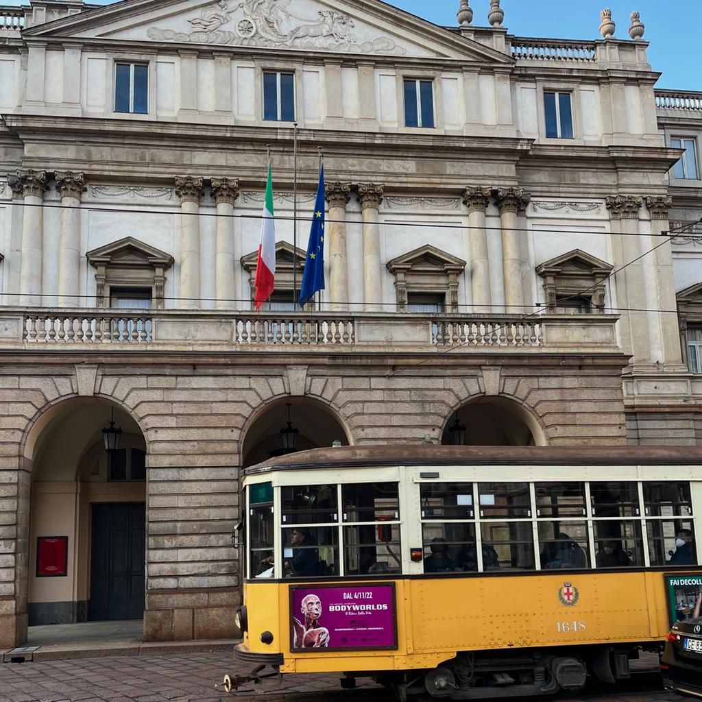 Questo weekend vi porteremo, a bordo del Tram Storico, a vedere come si prepara Milano in vista del Natale! Uno spettacolo unico! 🎄✨
Cosa aspettate? Prenotate il vostro posto prima che finiscano

neiade.com/tour-experienc…