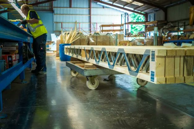 miteksa's tweet photo. Richard realises that Posi-Joist is going to present different benefits to different people. By listening to what makes each project unique, he can come up with a specific reason to give the product a try. Read more here: 
https://t.co/UehYmPPCyY https://t.co/EVekNMKgQY