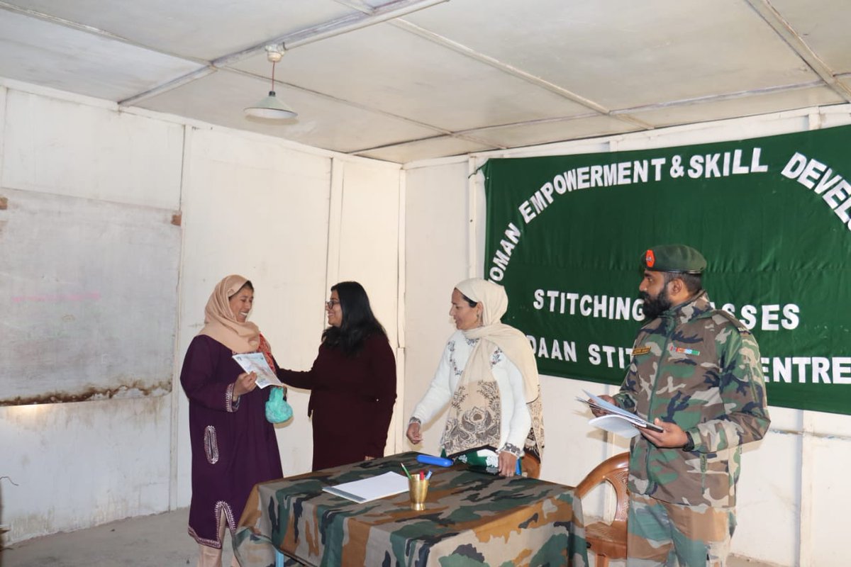 saif39433196's tweet photo. #StithingAndSkillDevelopmentCentre
#SkillDevelopment
#TrainingForEmpowerment
#SkillsDevelopmentKupwara
#SkillDevelopmentKashmir https://t.co/DsIbILUfA7