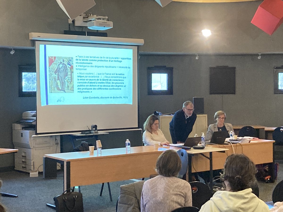 Formation Valeurs de la République au collège M. Carné de Vineuil. Histoire, Droit, liberté d’expression, EMI, parcours citoyen et études de cas.  ⁦<a href="/dsden41/">DSDEN de Loir-et-Cher - Académie d'Orléans-Tours</a>⁩ ⁦<a href="/ac_orleanstours/">Académie d'Orléans-Tours</a>⁩