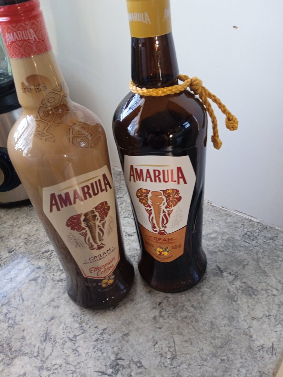 Ellen32043504's tweet photo. @amarula #AmarulaGenerosityDay #TheSpiritOfAfrica  @SinahM50 you are my true north, you opened your doors to me &amp; my kids when we where in need, u encouraged me to leave a toxic relationship and start over and today im proud to say we have a roof over of heads and doing fine cheers to you https://t.co/XlVkMVevMX