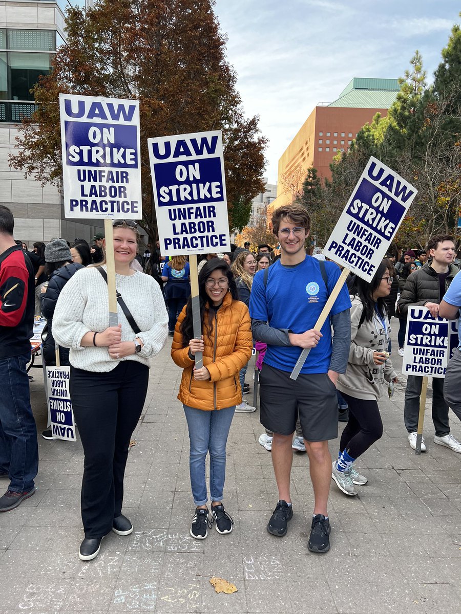 Thank you to the bargaining teams for all their hard work! #UnionStrong <a href="/UAW/">UAW</a>