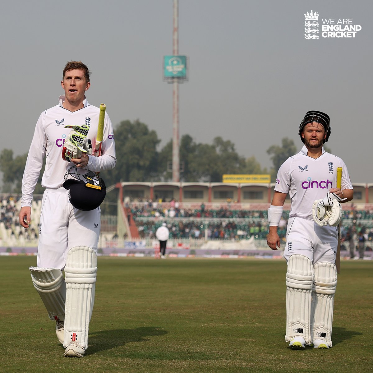 englandcricket's tweet photo. Lots of runs in Pakistan 😅

🇵🇰 #PAKvENG 🏴󠁧󠁢󠁥󠁮󠁧󠁿 https://t.co/z4pTuEIW0Y