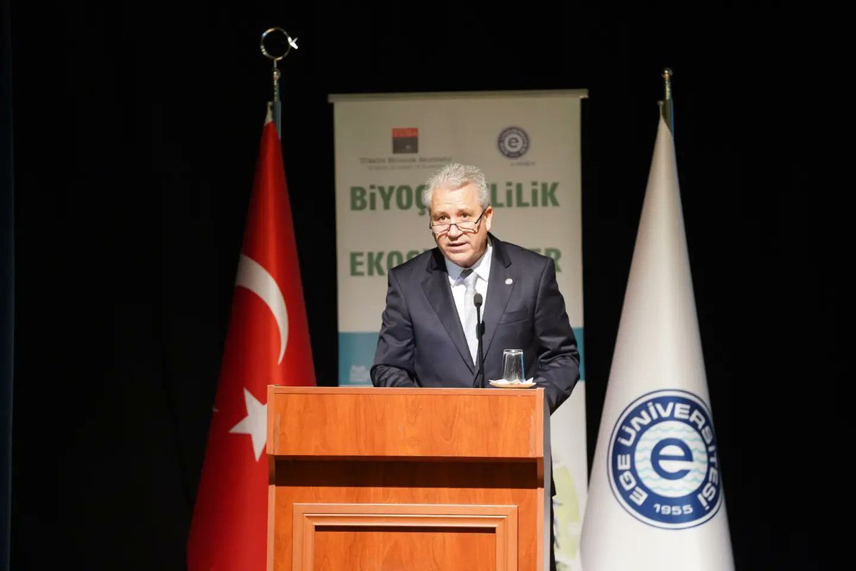 UniversiteEge's tweet photo. Sn. Valimiz @YSKosger'in teşrifleriyle, @TUBAakademi koordinasyonunda, ev sahipliğimizde düzenlediğimiz “Biyoçeşitlilik ve Ekosistemler Çalıştayı” açılışını gerçekleştirdik. 2 gün boyunca alanında yetkin bilim insanlarının sunumlar yapacağı Çalıştayın verimli geçmesini diliyoruz. https://t.co/eRbaOXMzGp