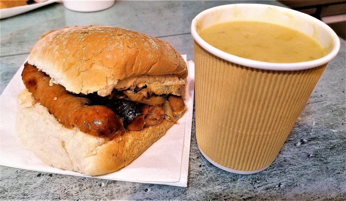 EdwardsofConwy's tweet photo. Hot Food Today /Bwyd Poeth Heddiw
Served from 11am
π΄ It's Lasagne Thursday!
π΄ Roast Turkey, Stuffing & Gravy Baps
π΄ Pork & Apple or Lamb & Mint Sausage Baps
π΄ Soup of the day - Leek & Potato
#LasgneThursday #NearlyLunchTime #GotToBeEdwards https://t.co/G6KrG4l88j